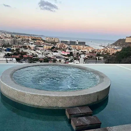 Elegant Oceanview Apt Near Dt